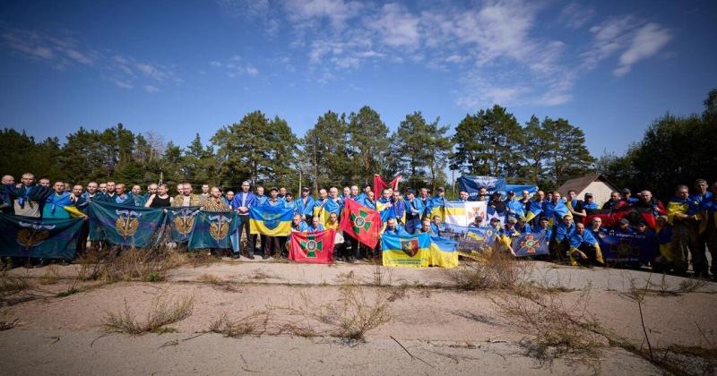 Сьогодні на рідну землю повертають ще 23 бійці 